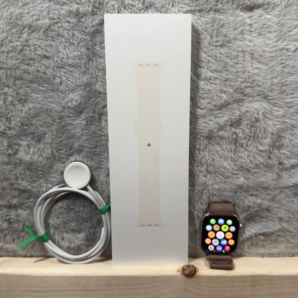 Apple Watch Series 10 46mm Rose Gold Aluminum GPS Milanese Loop 100% Battery‎